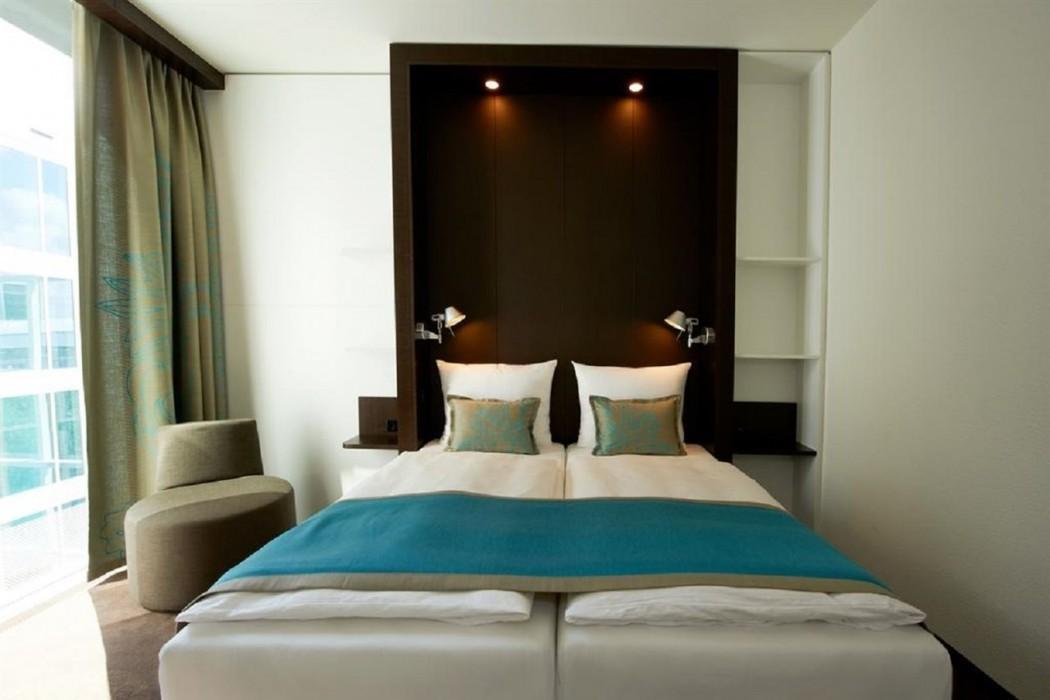 Motel One Амстердам Екстер'єр фото